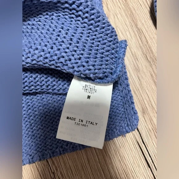 Sweater - Picture 6 of 9